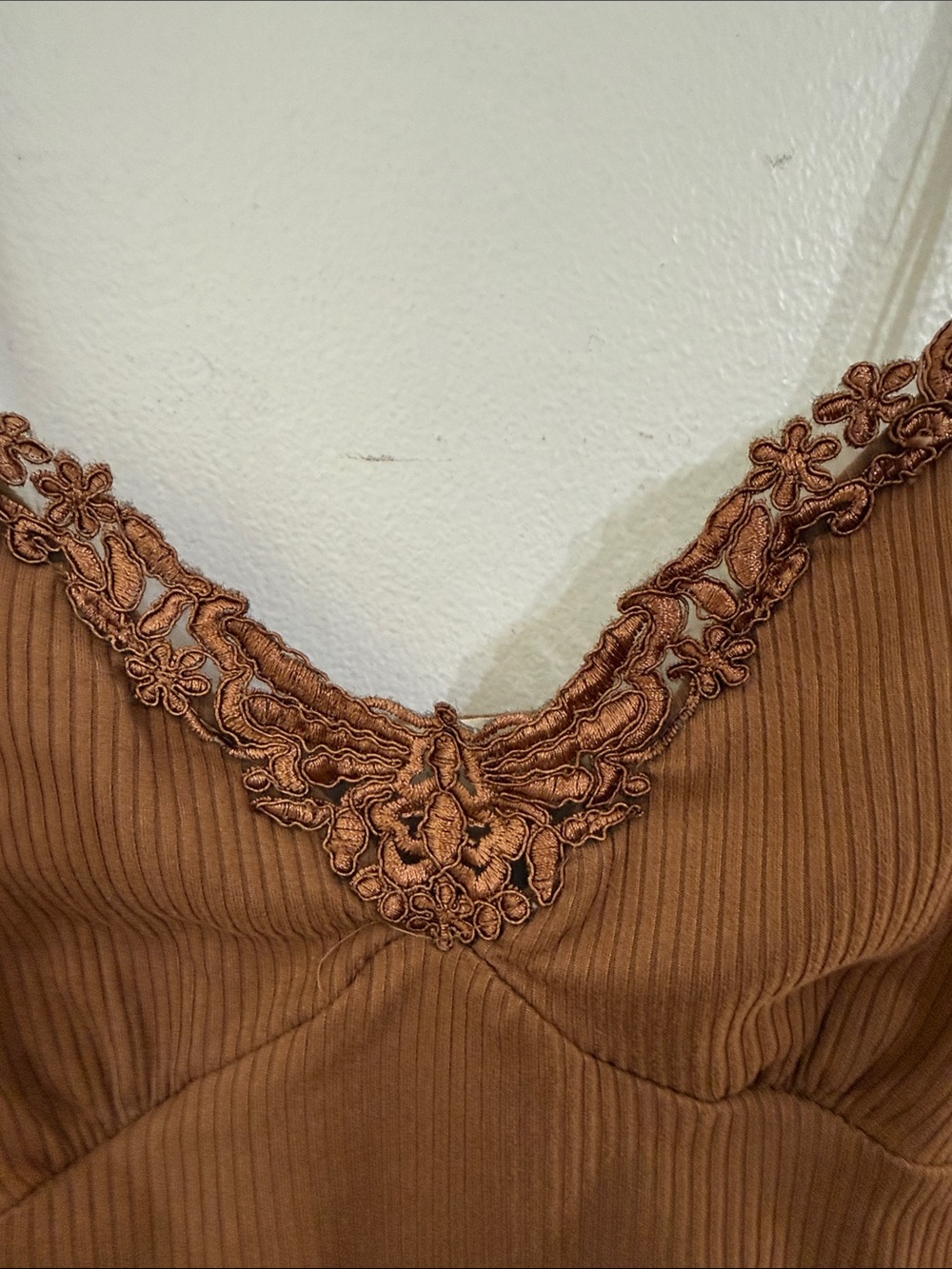 Altar'd State Spaghetti Strap Tank Top Womens Small Brown Lace Y2K - Picture 3 of 7